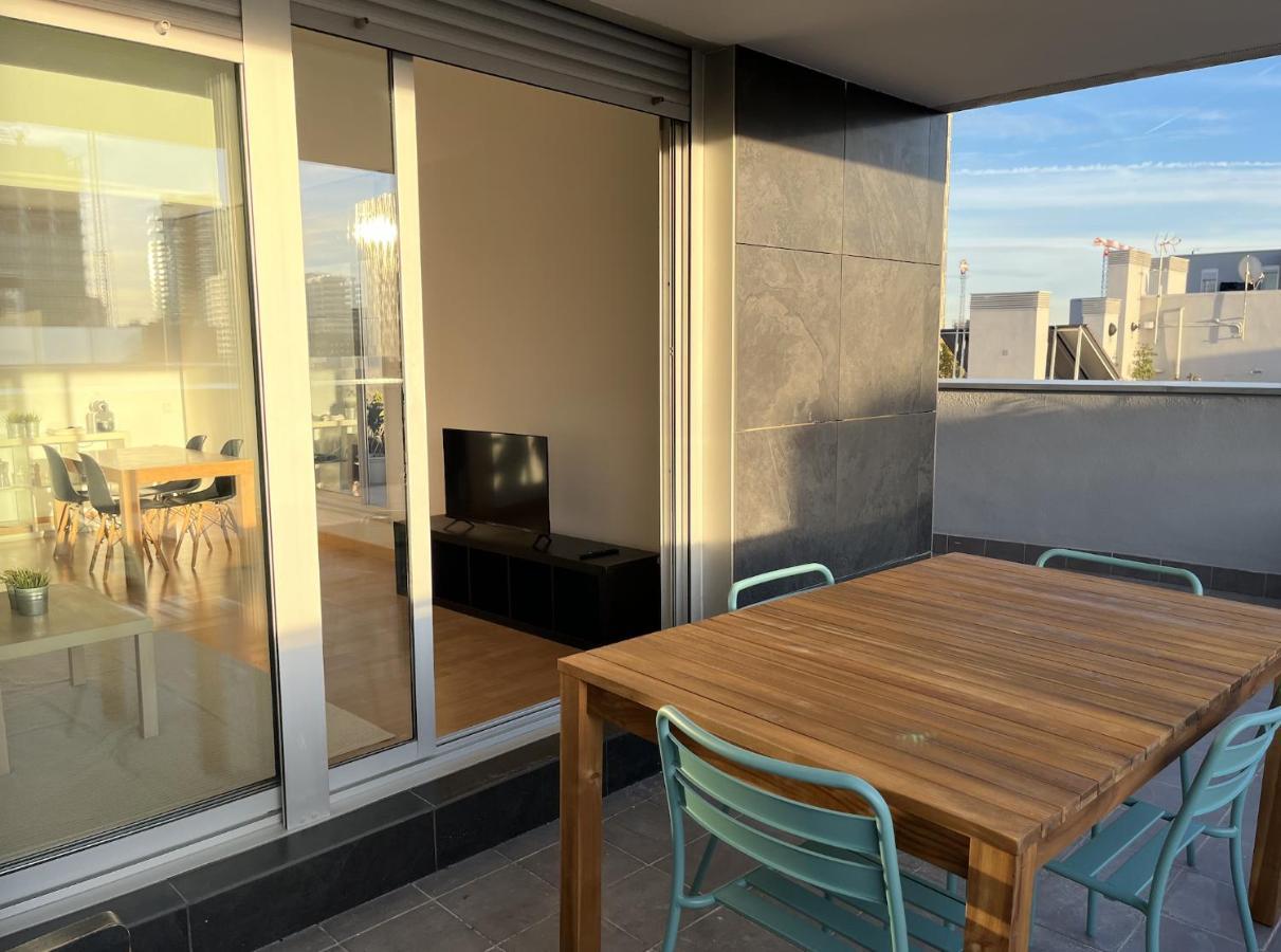 Beach & Culture Barcelona Port Forum Penthouse Apartment Sant Adria de Besos Bagian luar foto